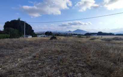 Revente - Terrain -
Sax