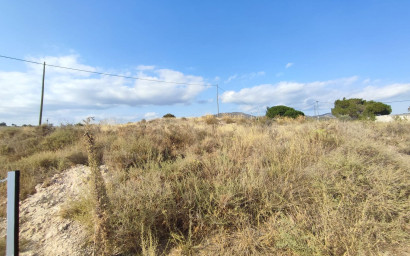 Revente - Terrain -
Sax