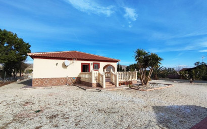 Resale - Villa -
Fortuna - FORTUNA