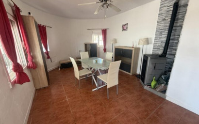 Herverkoop - Villa -
Fortuna