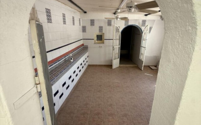 Herverkoop - Villa -
Fortuna