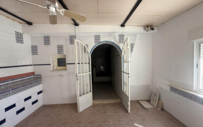 Herverkoop - Villa -
Fortuna