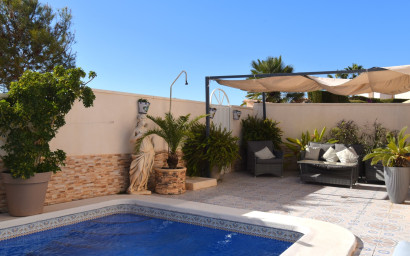 Herverkoop - Villa -
Orihuela Costa - Playa Flamenca