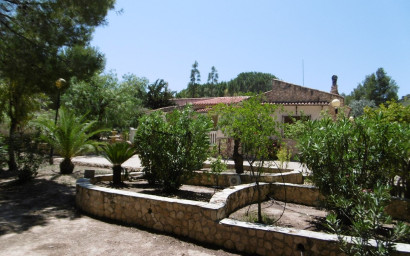 Resale - Villa -
Yecla
