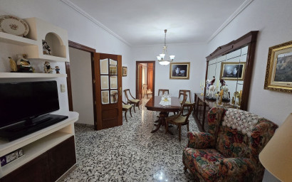 Revente - Appartement -
Sax