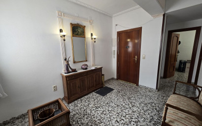 Revente - Appartement -
Sax