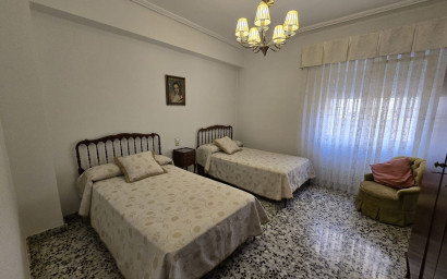 Revente - Appartement -
Sax