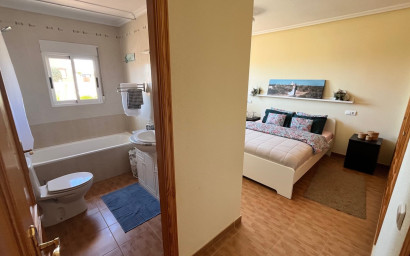 Resale - Villa -
Hondón de las Nieves - Urbaniz La Montañosa