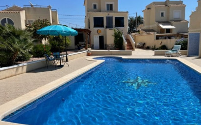 Resale - Villa -
Abanilla