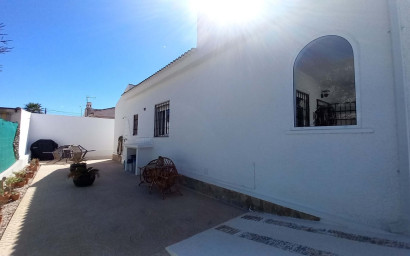 Revente - Maison mitoyenne -
Torrevieja - Costa Blanca