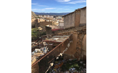 Resale - Land -
Onil - Inland