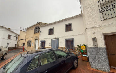 Herverkoop - Herenhuis -
Chirivel - El Contador