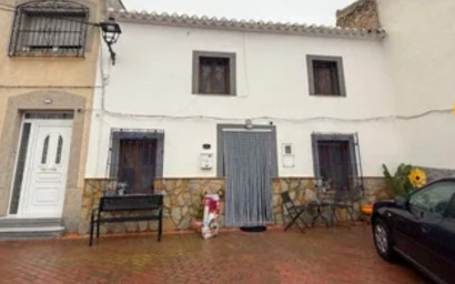 Herverkoop - Herenhuis -
Chirivel - El Contador