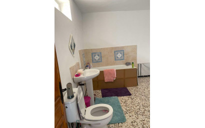 Herverkoop - Herenhuis -
Chirivel - El Contador