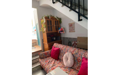 Herverkoop - Herenhuis -
Chirivel - El Contador