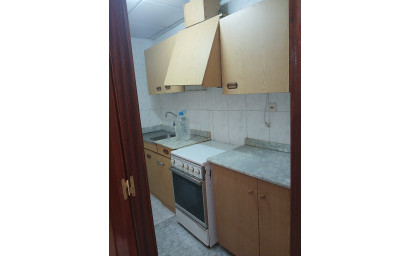 Revente - Maison mitoyenne -
Yecla