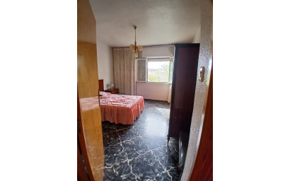 Revente - Maison mitoyenne -
Yecla