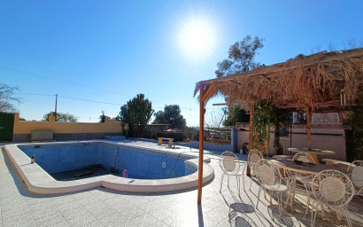 Herverkoop - Villa -
La Romana