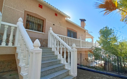 Herverkoop - Villa -
La Romana