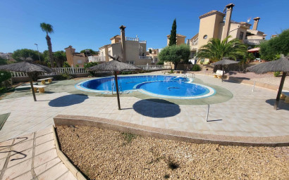 Herverkoop - Herenhuis -
Orihuela Costa - Las Filipinas