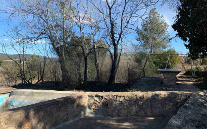 Resale - Finca / Country Property -
Almansa