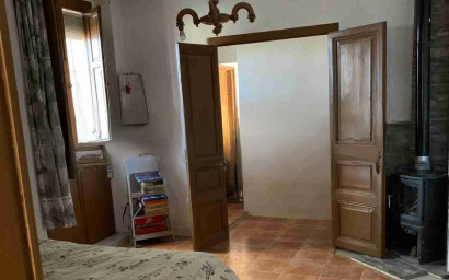 Resale - Finca / Country Property -
Almansa