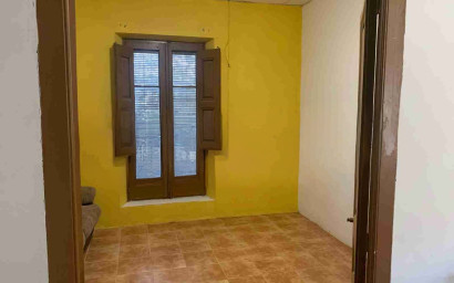 Resale - Finca / Country Property -
Almansa