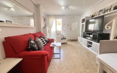 Revente - Maison mitoyenne -
La Mata