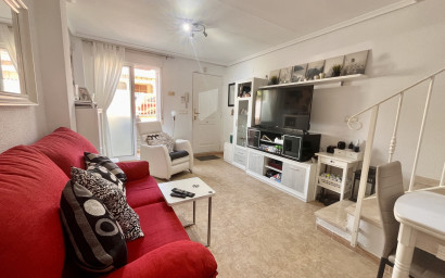 Revente - Maison mitoyenne -
La Mata