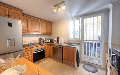 Revente - Maison mitoyenne -
La Mata