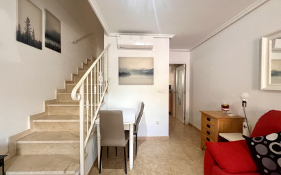 Revente - Maison mitoyenne -
La Mata