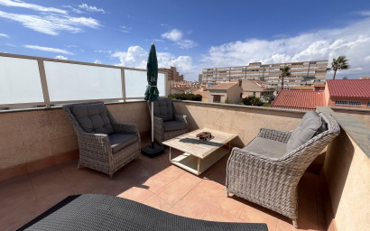 Revente - Maison mitoyenne -
La Mata