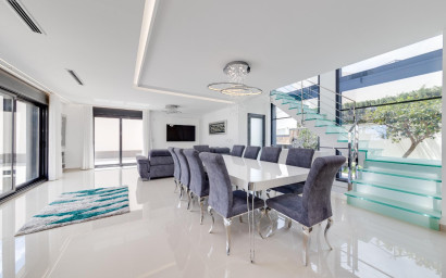 Resale - Villa -
San Miguel de Salinas - Cerro Del Sol