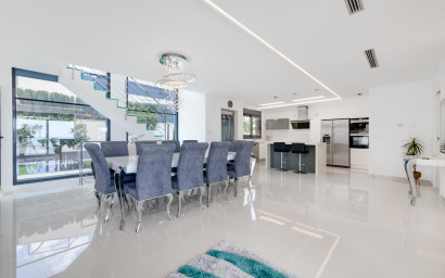 Resale - Villa -
San Miguel de Salinas - Cerro Del Sol