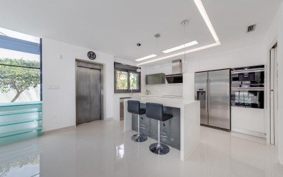 Resale - Villa -
San Miguel de Salinas - Cerro Del Sol