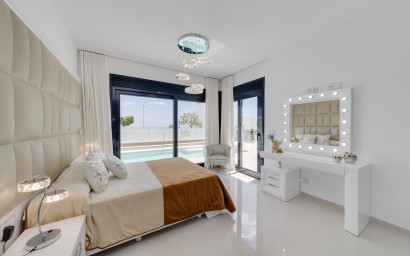 Resale - Villa -
San Miguel de Salinas - Cerro Del Sol