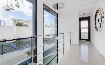 Resale - Villa -
San Miguel de Salinas - Cerro Del Sol