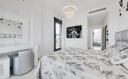 Resale - Villa -
San Miguel de Salinas - Cerro Del Sol