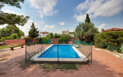 Herverkoop - Villa -
San Miguel de Salinas - Ciudad de las comunicaciones