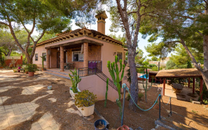 Herverkoop - Villa -
San Miguel de Salinas - Ciudad de las comunicaciones