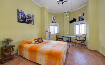 Herverkoop - Villa -
San Miguel de Salinas - Ciudad de las comunicaciones