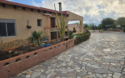 Resale - Villa -
Sax