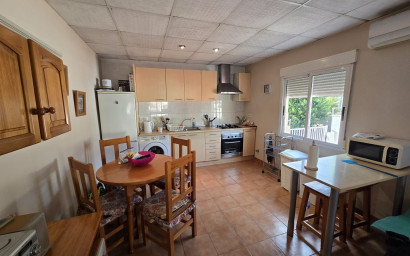 Resale - Villa -
Sax