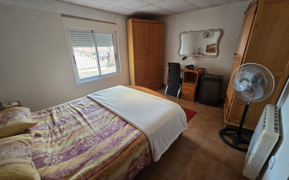 Resale - Villa -
Sax