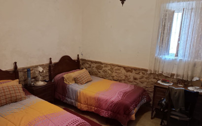 Revente - Maison de campagne -
Yecla