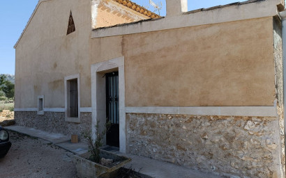 Revente - Maison de campagne -
Yecla