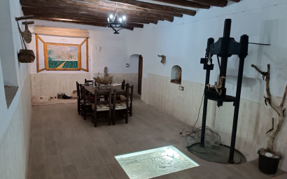 Revente - Maison de campagne -
Yecla