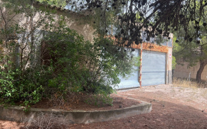 Herverkoop - Landhuis -
Yecla