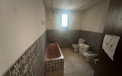 Herverkoop - Landhuis -
Yecla