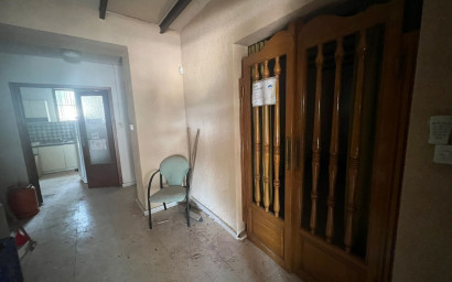 Herverkoop - Landhuis -
Yecla